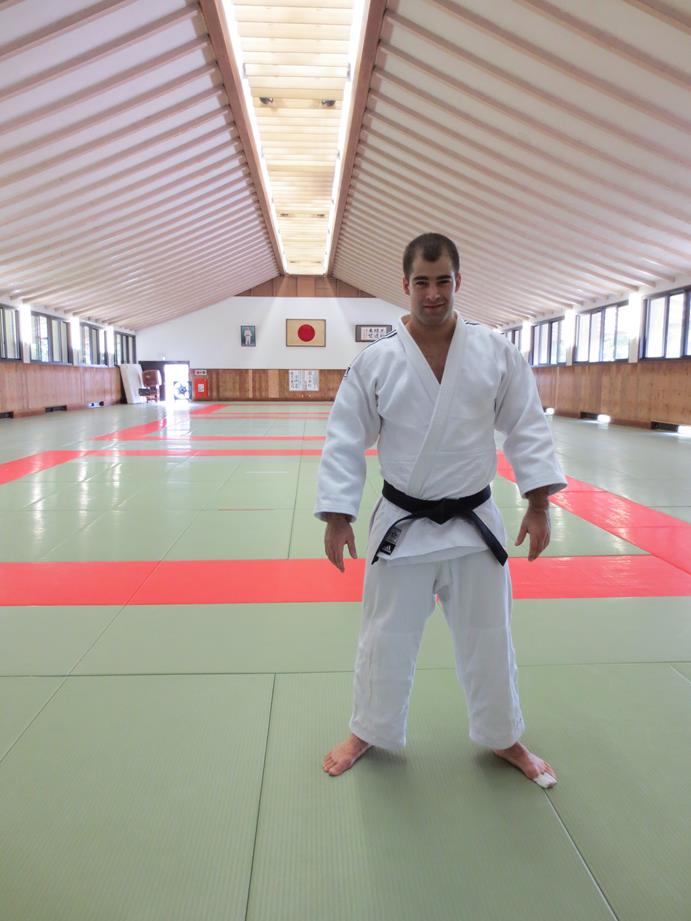 h) Samuel dans le Dojo de l Universite de Tokai, Japon